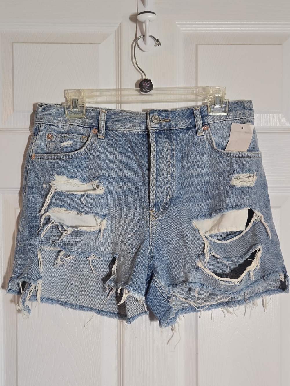 We The Free Light Blue Distressed Denim Shorts Size 29 US 8